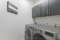 New Pool & Spa + Pergola & BBQ Modern 1 Story Home
