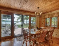 Lakefront 5 Bedroom Cabin on Mead Lake - Alphydda
