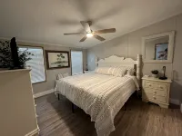 Waterfront Fishing Retreat.  Near Dunns Creek, Crescent Lake, St John's River