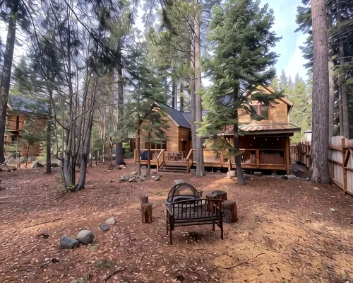 Classic Family Tahoe Cabin - West Shore Bliss! Hotels in Homewood