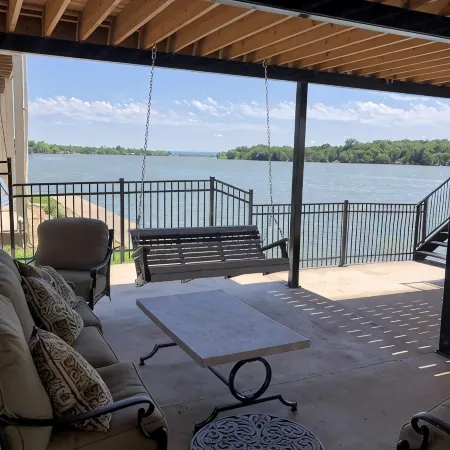 On the water Lakehouse, Waterfront Views, Open Water, - With Shade