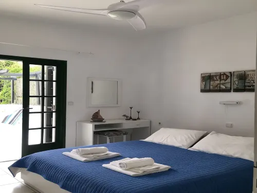 Kokkini Hani: Beautiful apartment for 1-4 persons, 150 meters from the  beach. - Homestays