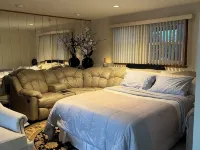 A “Wow” Experience everywhere there is something to stimulate your mind Interest Hotele w: Windsor