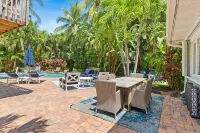 Island Oasis & Coastal Cottage - 4-Star