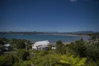 Spectacular Views Over Mercury Bay - 民宿