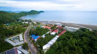 New Travel Beach Hotel & Resort - 4-Star