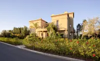 Villa with private swimming pool and golf -  Holiday Villas