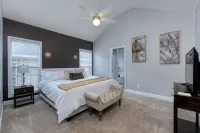 Columbus/Ft Moore Skylight Retreat - 4 ดาว