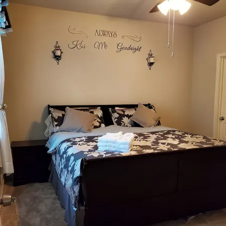 Cozy house in Covington with  3-Bdr. 2bth. AC and WiFi.
