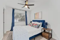 Round Rock Retreat: Downtown Kalahari RR Sports Complex Hot Tub Game Room - Bungalows