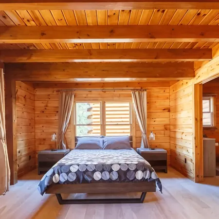 Luxurious & Enchanting Log House in Heart of Hudson Valley/Catskills, Upstate NY