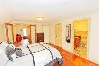 Saratoga Lake Waterfront with Dock, Near Racetrack & Downtown Saratoga! - Wifi