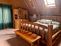 Rapid River Rustic Lodge, with plenty of space! - 3-Star