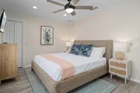 Water Front/ Free Heated Salt Water Pool/Game Room/Amenities Galore - balcón
