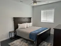 Mountain Oasis Cottage in town - Wifi