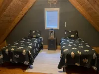 🌟Cozy Mountain Cottage w/ Hot Tub & Porch Swing Bed🌟 - Alphydda