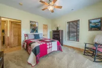 Swiss Pine Lodge, Brand New Hot Tub+Fire-Pit, Grill, Mtn View, Game Room, WiFi! - Alppimaja