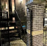 Entire Below Level Studio w/ Private Sauna - Jacuzzi