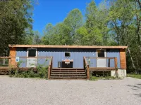 Stylish Skoolie Lake Cumberland - 3-Star