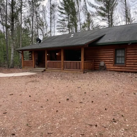 Private Log Cabin near Lake Arbutus and ATV trails