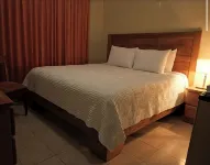 Hotel Century Plaza - 3-Star
