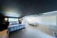 New Remodel/5 Rooms/3Full bathrooms/6TVs/3Kings3Queens/Baby/Dog friendly - 3-Sterne
