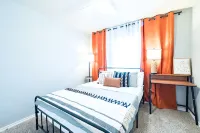 55% Monthly special price W 4rooms W 3 fullbath W walk to College - พร้อมWifi