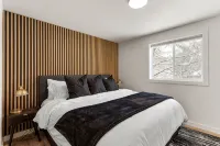 Modern Home with Ping-Pong Table | Near Downtown CDA - 3성급