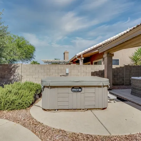 Backyard Luxury with Private Pool and Hot Tub on Golf Course
