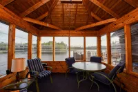 Direct Access to Trail 5, Sleeps 12, Private Lake and Trails! - 4-Star