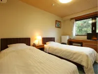 Itoen Hotel Atagawa - parking