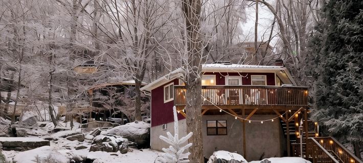 New Kitchen! ‖ Hot Tub Coming August 7th! ‖ 2 Mins to Slopes ‖ Paved Road Access Hotels in Beech Mountain