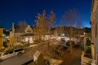 Beat the Heat at Riverhouse Retreat on South Main - 4-Star