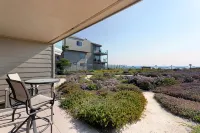 High End Oceanfront Home, a 2 min walk to Beach, Shops, Dining & More in Solana - WiFi