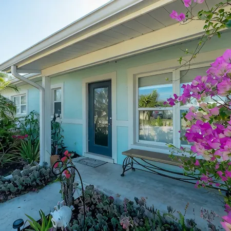 Waterfront Oasis, Sunsets, Heated Pool, Hot Tub, Boat Dock, Near Boat Ramp