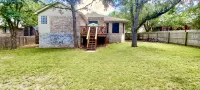 Superb,Pet Friendly. Big Backyard on Greenbelt. Heb Center. Atx Kalahari,183 -  Privatzimmer