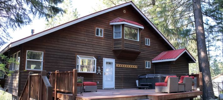 Remodeled woodland oasis for those who want it all Hotels in Bonner County