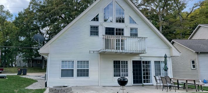 Wampler's Lake Cottage Hotels in Lenawee County