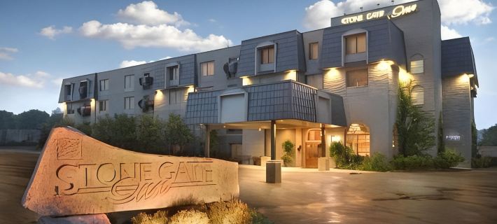 Stone Gate Inn Hotels in Simcoe County