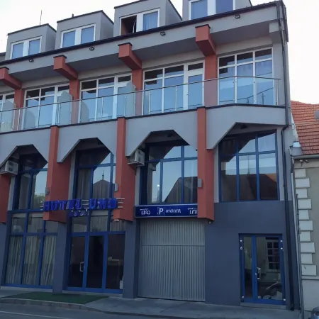 Hotel Uno
