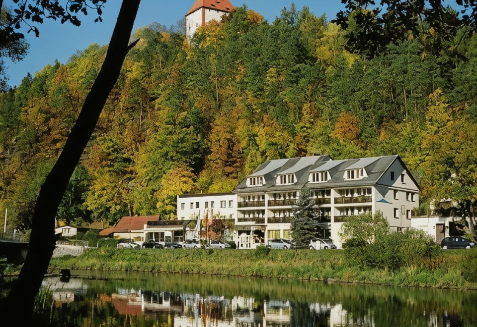 Hotel Am Schlossberg - Housity