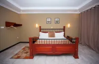 Regency Hotel & Resort - Singida - parking
