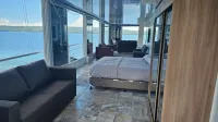 Lydia's House, Samal Beach Front Apartments - ติดทะเล