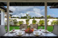 Beautiful Luxury Home, Walking Distance to Shops, Beaches & Fine Dining! - balcony