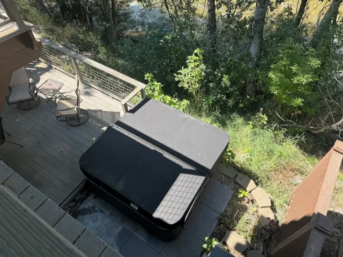 Centrally Located Luxury Home right on Rock Creek perfect for Large Groups - balcony