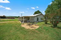 The Bunkhouse at The Flyin H Ranch -  Holiday Villas