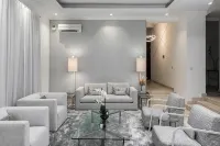 Clayhall By SRS - Apartments