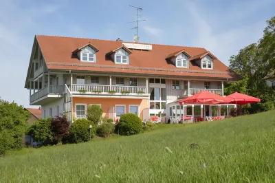 Landhotel Eibl Hotels near Messerschmidmühle Parkplatz