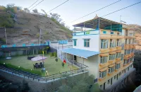 LB the Amar Palace