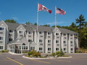 Parry Sound Inn & Suites